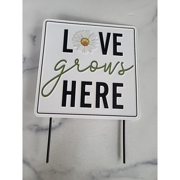 Love Grows Here Metal Garden Sign - Picture 7 of 10